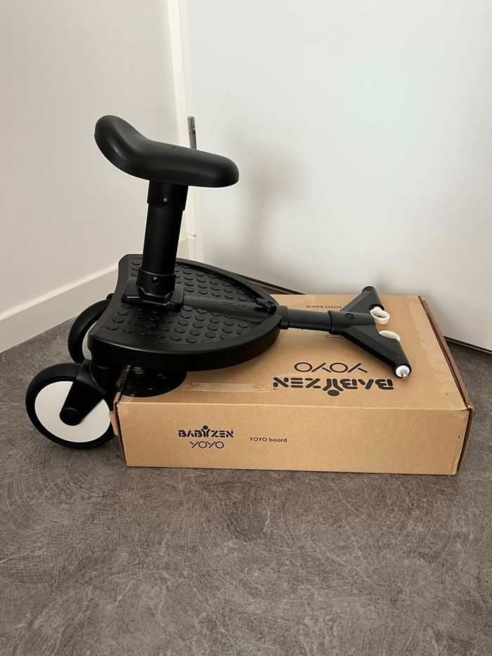 Planche à roulettes poussette yoyo