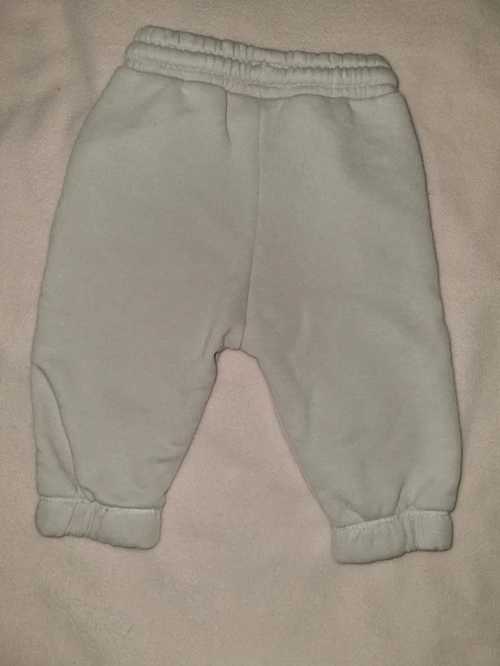 Jogging taille 3-6 mois - photo numéro 2