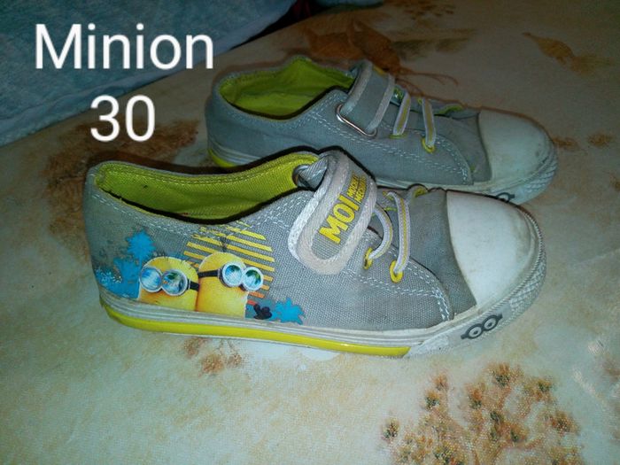 Chaussure Minion gris et jaune