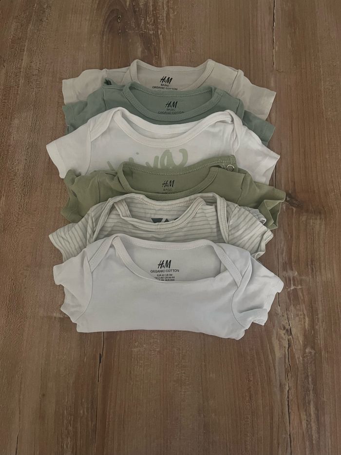 Lot de body en 3 mois