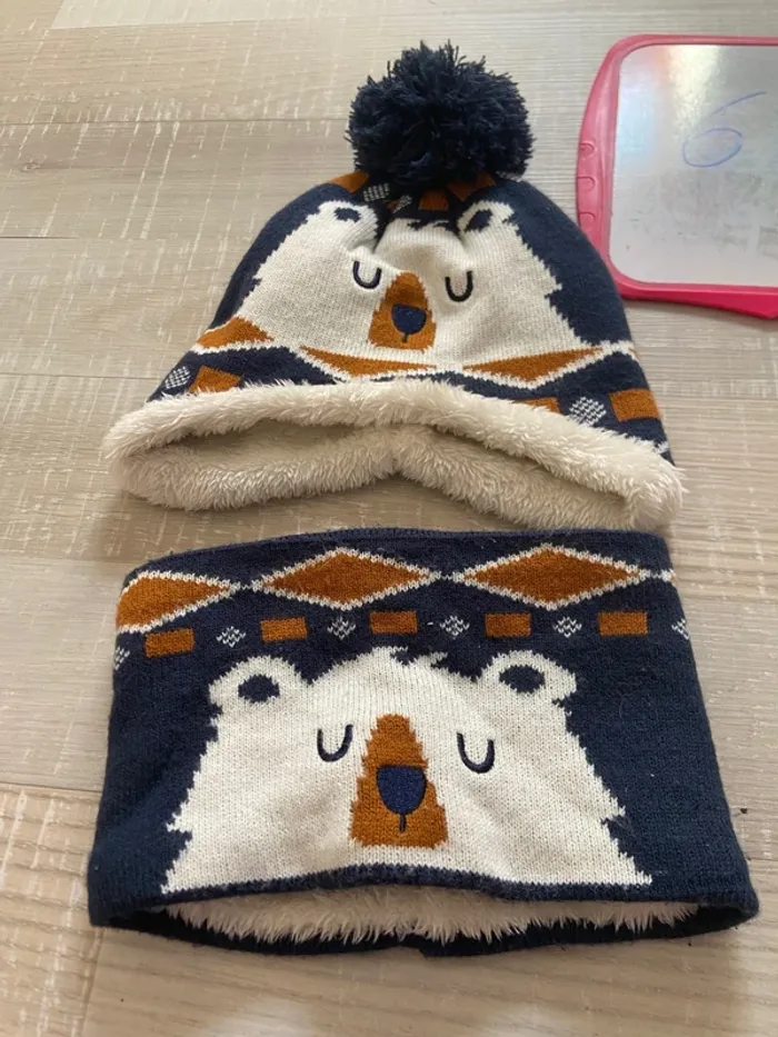 Bonnet+tour de cou