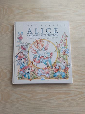 Livre Alice racontée aux enfants