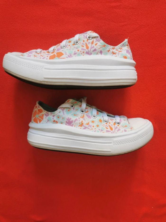 Sneakers Converse basses taille 34 - photo numéro 4