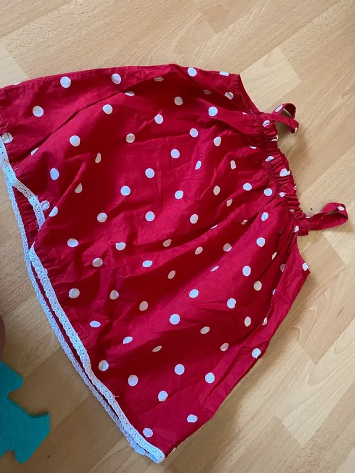 Haut / tunique rouge à pois H&M Taille 128 - photo numéro 2