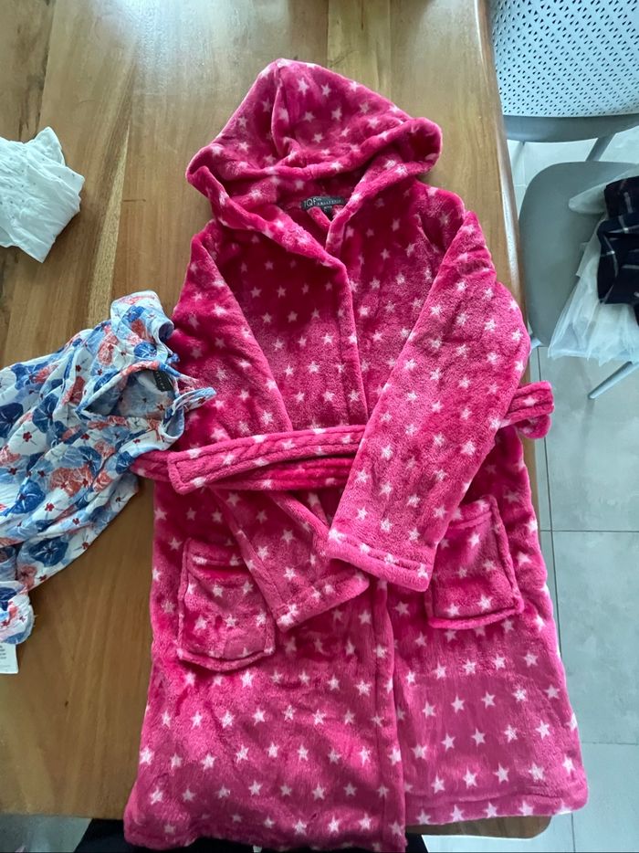 Peignoir et robe taille 8 ans - photo numéro 5