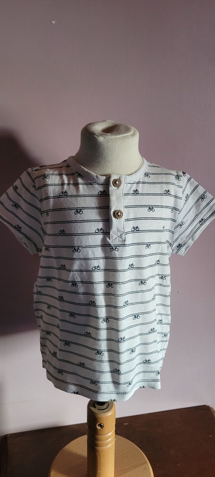 Tee-shirt - photo numéro 1