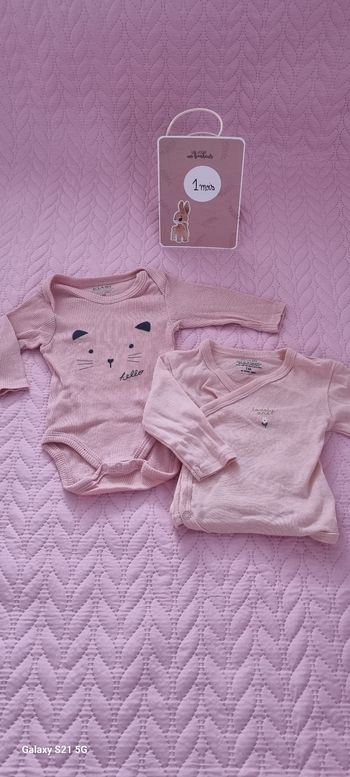 Bodies kiabi 1 mois