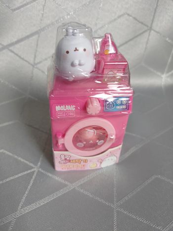 Distributeur de bonbons Molang – Mini lave-linge interactif & figurine