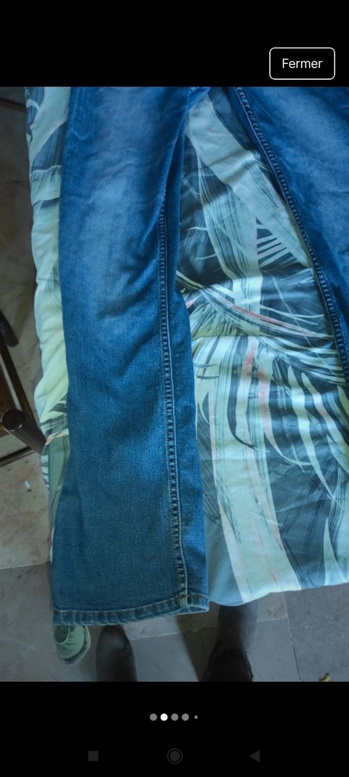 Très beau jeans Levi's e12 - photo numéro 2