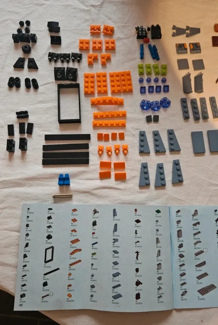 LEGO Marvel Super Heroes 76102- A la recherche du marteau de Thor ( complet avec figurines) - photo numéro 8