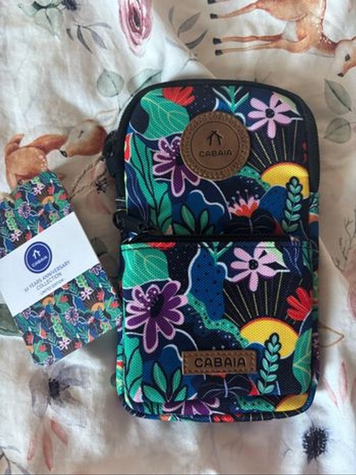 Cabaia  Paraty  pochette téléphone neuf - photo numéro 2