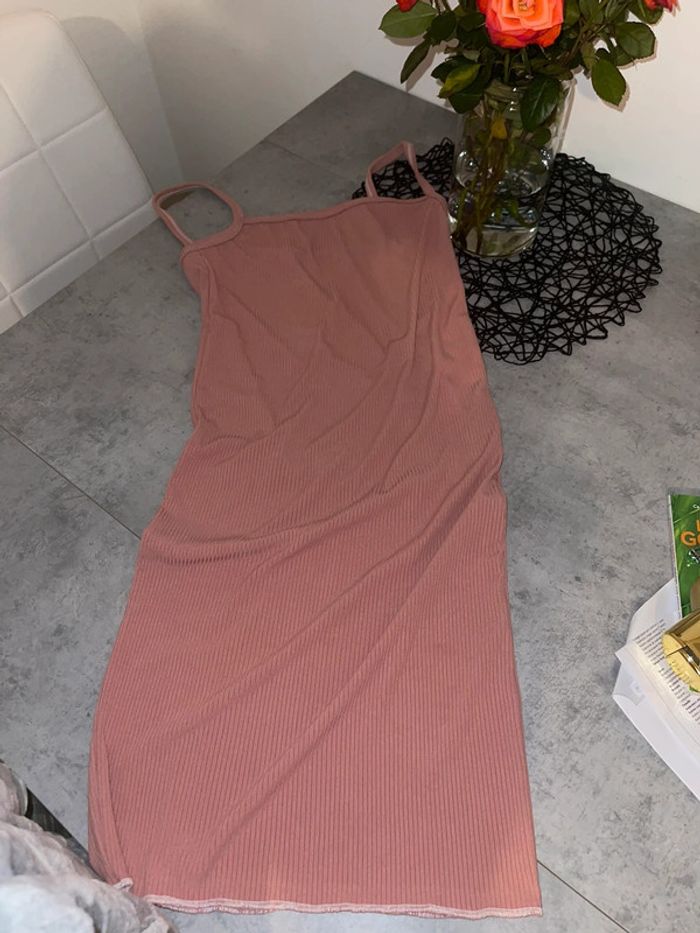 Robe moulante - photo numéro 2