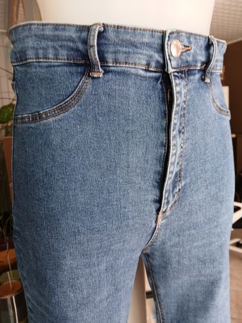 Jean taille haute T40.