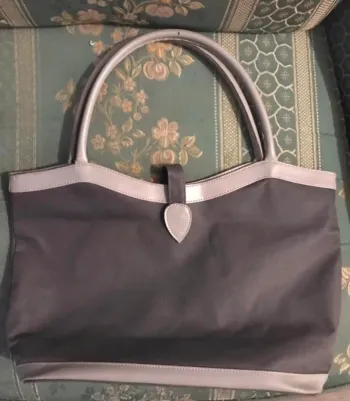 Sac à main gris