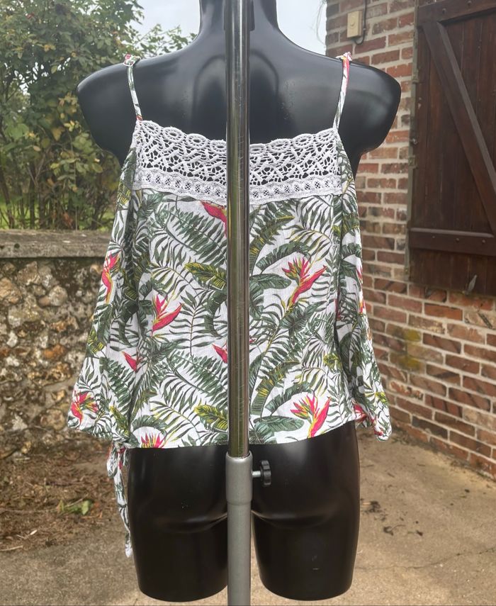 📌 Top épaules dénudées tropical Jennyfer – Taille 36 - photo numéro 4