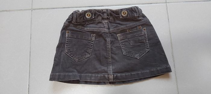 Jupe 3/4 ans - photo numéro 5