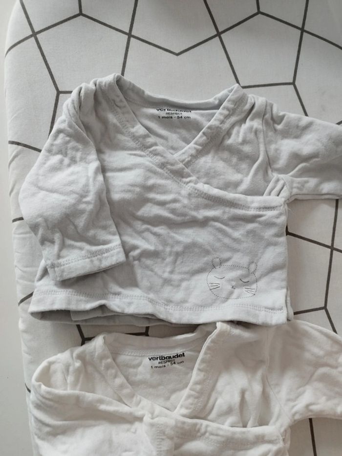 Lot gilets bébé 1 mois - photo numéro 3