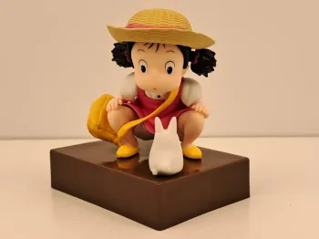 Figurine Mei Kusakabe dans Mon Voisin Totoro du Studio Ghibli