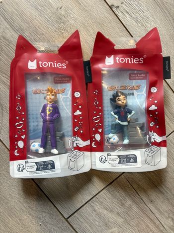 Neuf tonies foot de rue