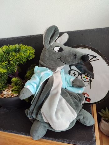 doudou peluche range pyjama souris gris bleu pois gilet noir 7cvet.com cebuybet