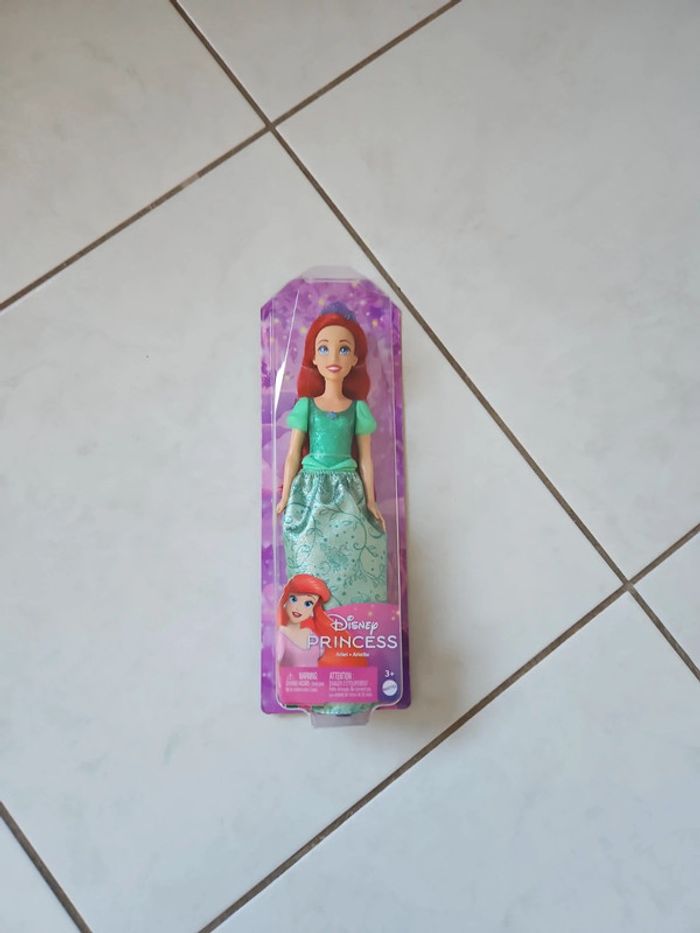 Poupée princesse Ariel la petite sirène neuf