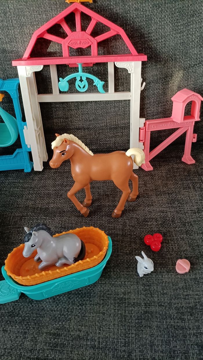 La pouponnière de poulains de lucky - photo numéro 3