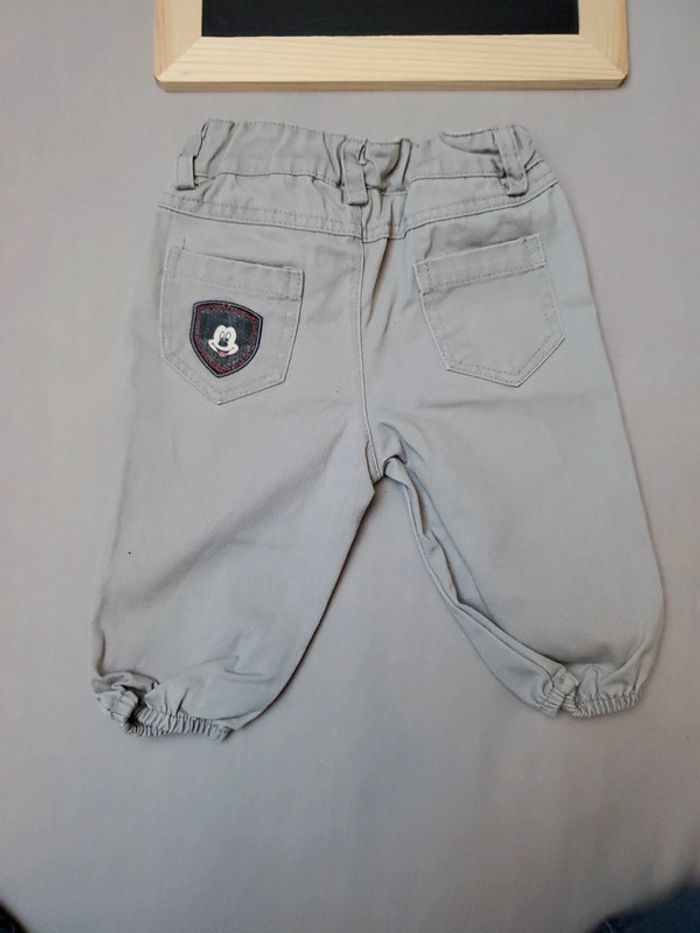 Pantalon gris Disney Mickey trois mois - photo numéro 3