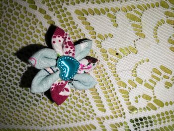 Petite fleur en tissu