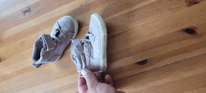 Chaussure fille 22
