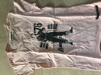 Tee shirt motifs Liberto