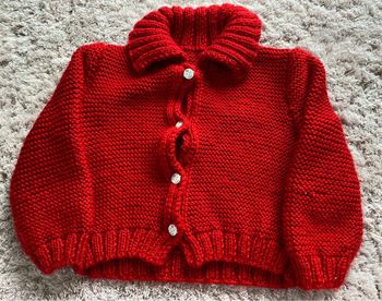 Gilet en laine à col fait à la main taille environ 2 ans