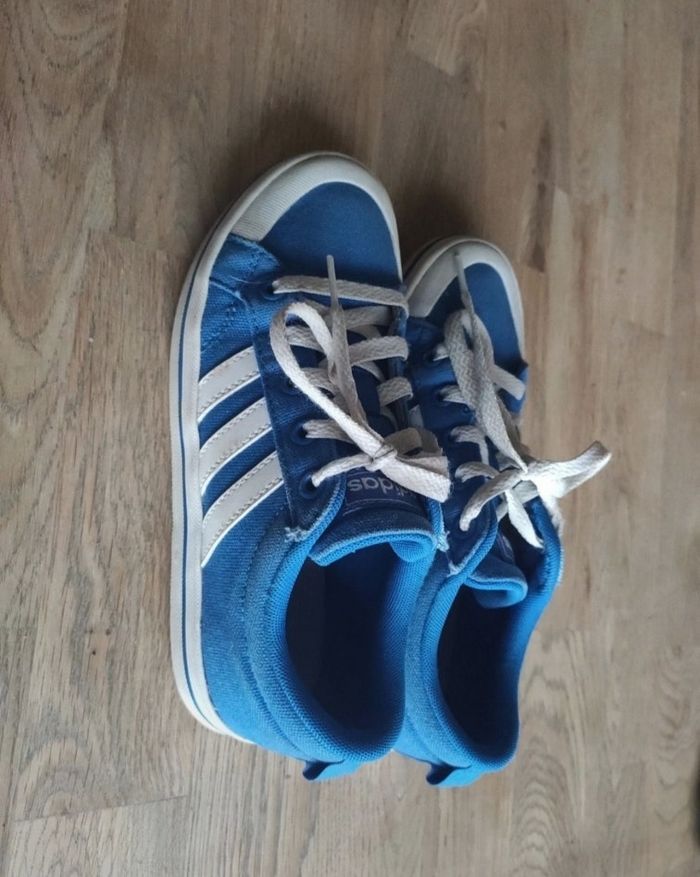Baskets adidas 34 - photo numéro 2