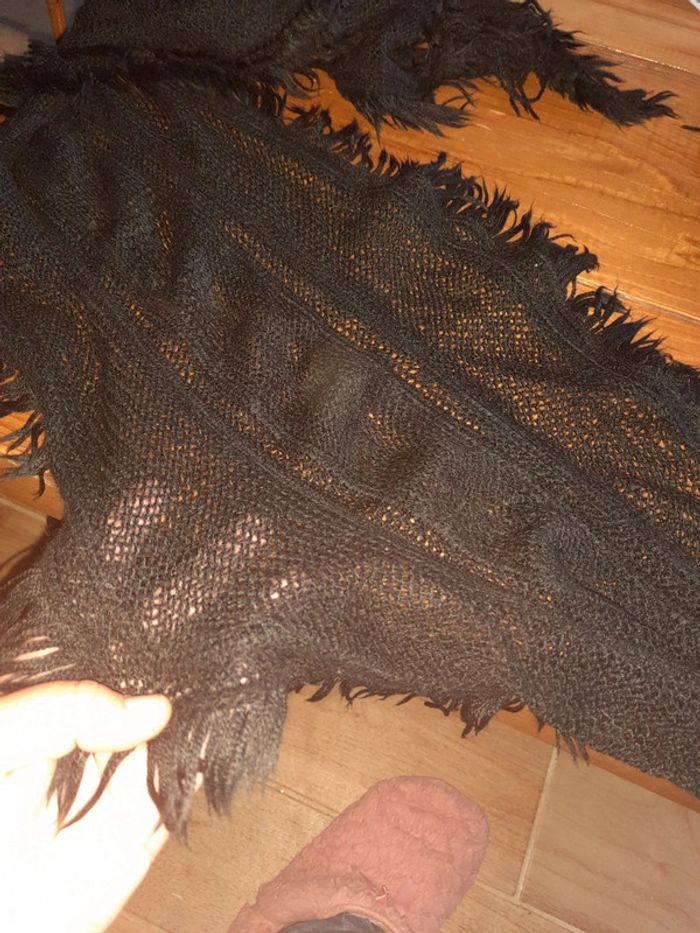 Echarpe noire - photo numéro 2