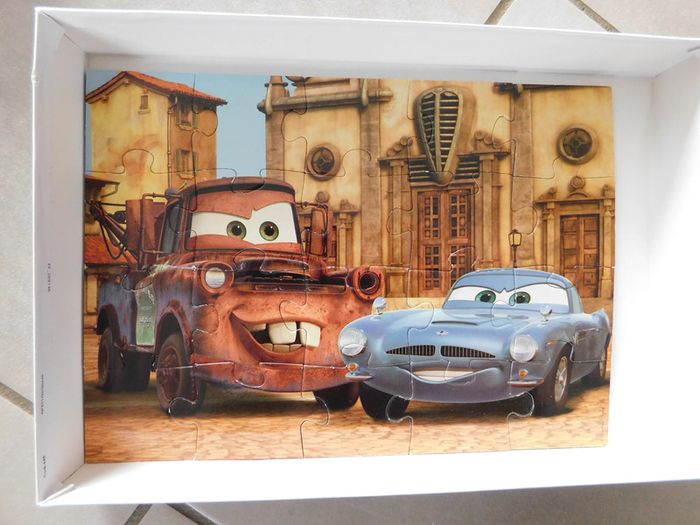 2 Puzzles cars 20 pièces très bon état Educa disney pixar - photo numéro 3