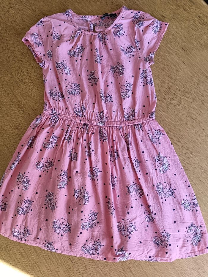 Robe rose licorne