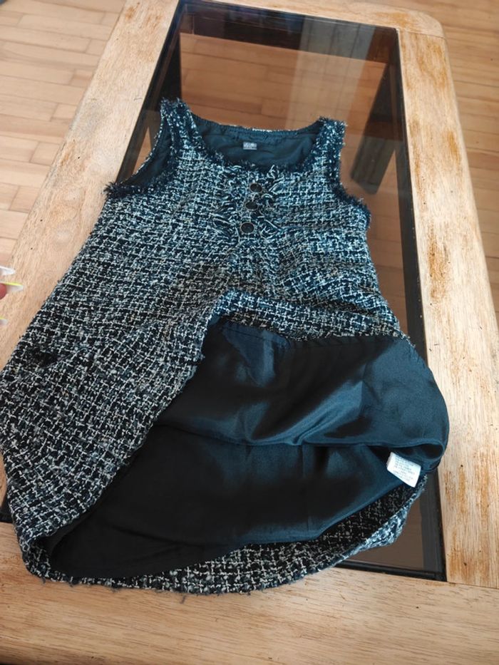 Robe Zara taille 7/8 ans - photo numéro 3