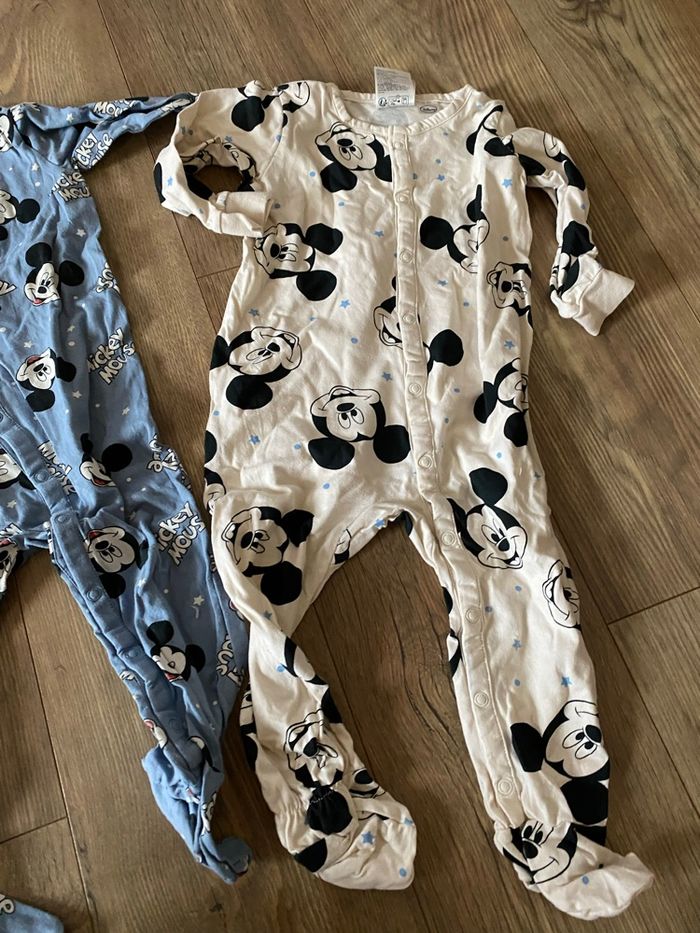 Lot 4 vêtements fille T18 mois - photo numéro 7