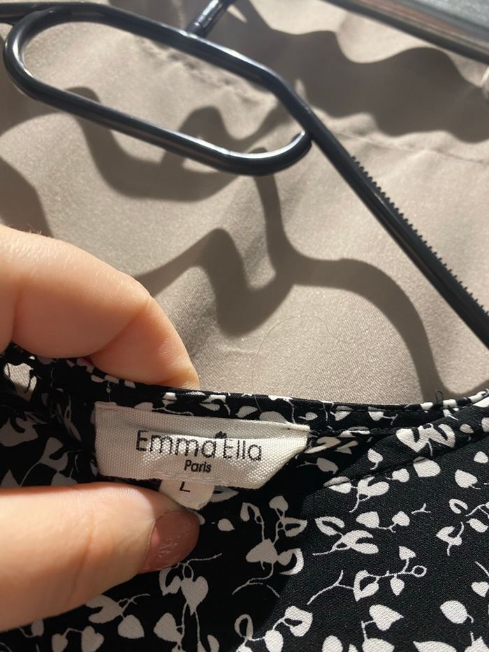 Robe noire et blanche - photo numéro 7