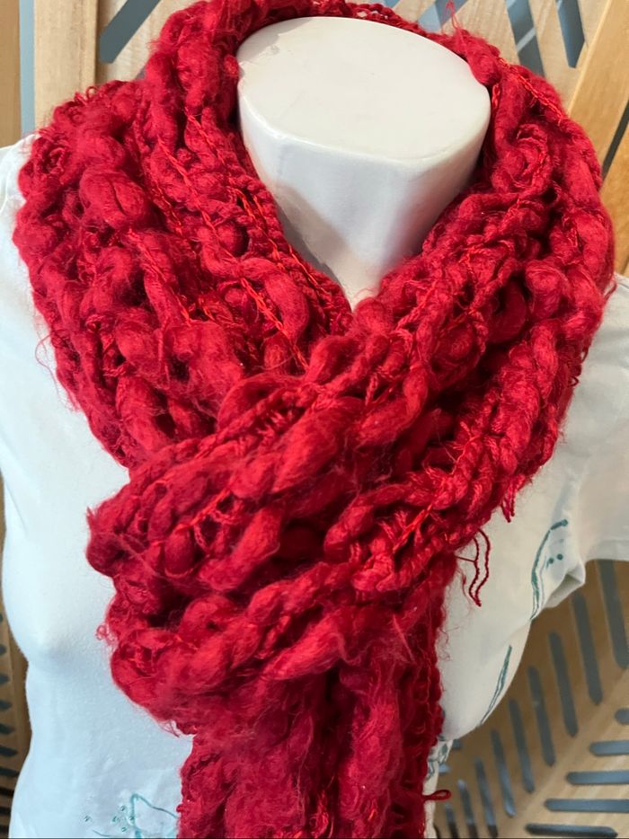 Écharpe rouge 🧣 - photo numéro 2