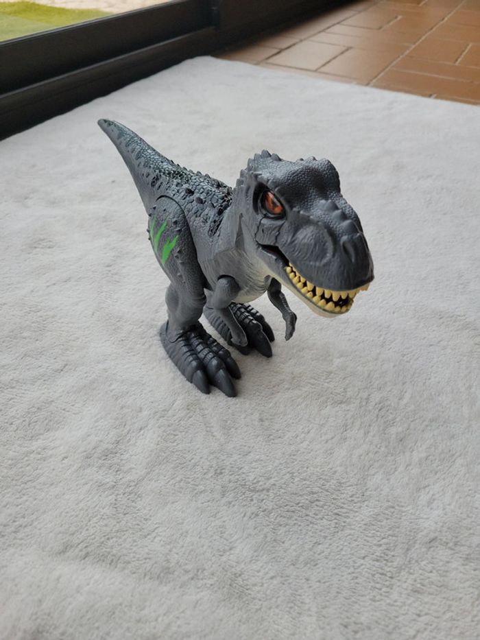 Tyrannosaure marche et bruit t rex