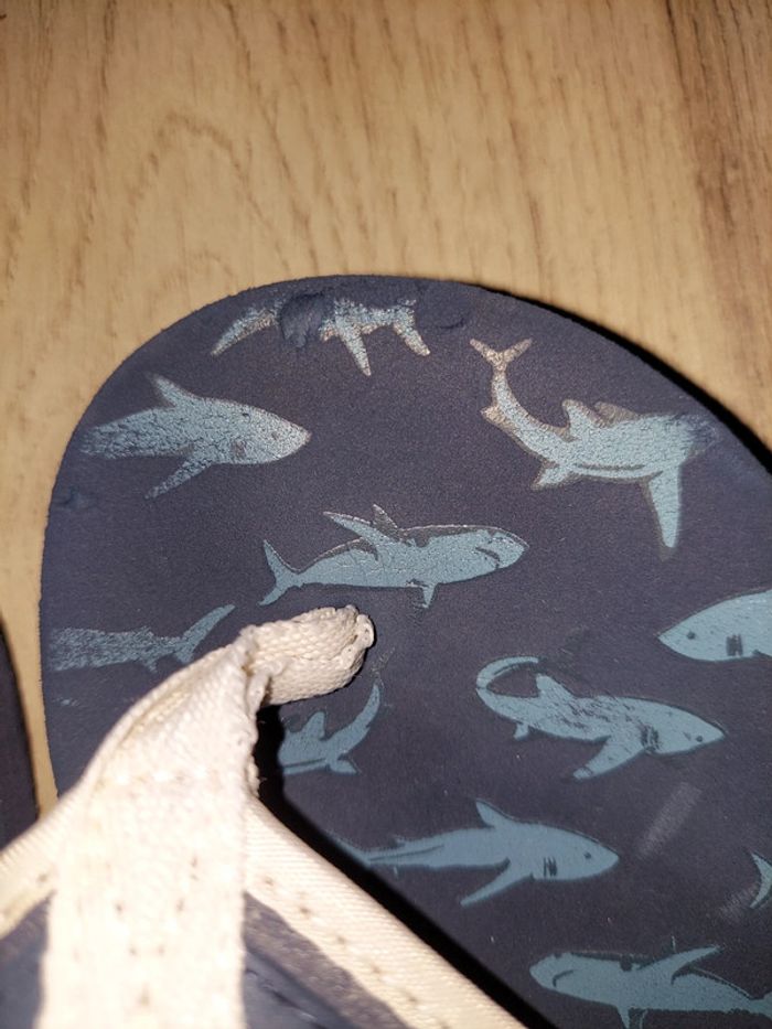 Tong garçon P 33/34 bon état - photo numéro 2