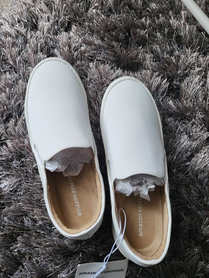 Chaussures blanches - photo numéro 2