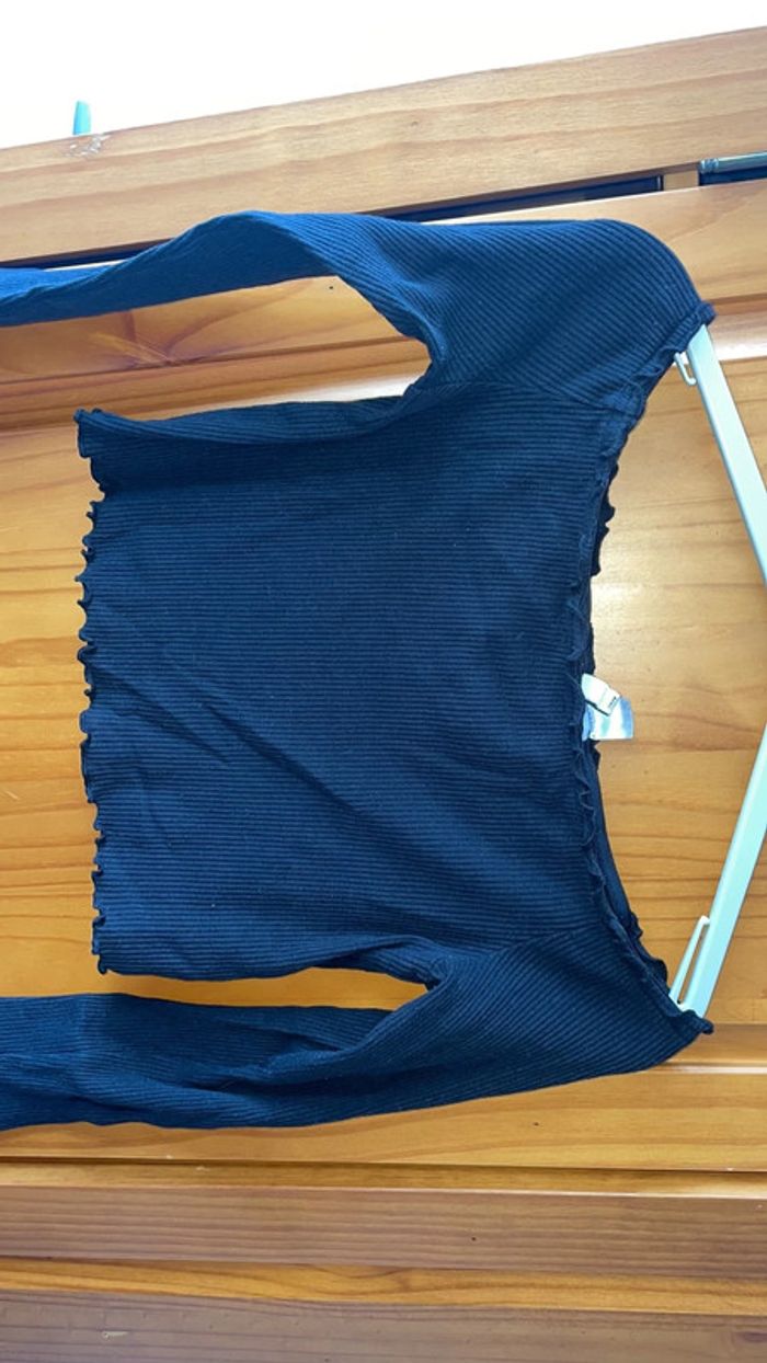 Top noir - photo numéro 2