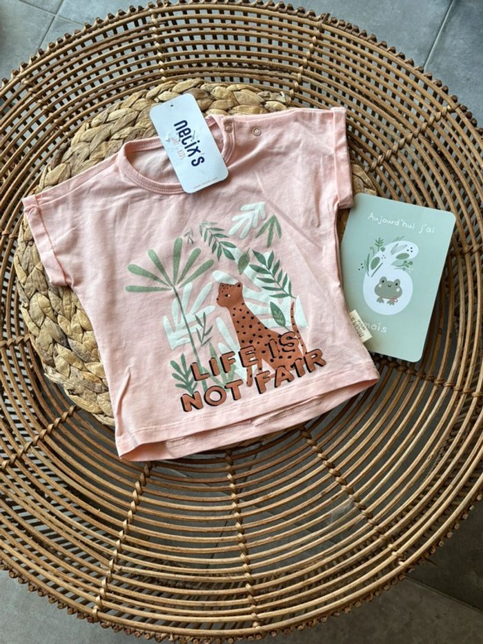T-shirt taille 6-9 mois neuf avec étiquette