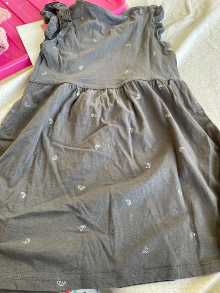 Robe H&M 4-6 ans - photo numéro 7