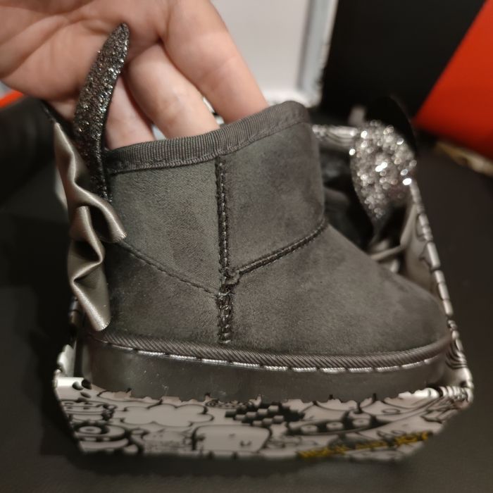 Magnifiques bottines fourrées originales neuves - photo numéro 4