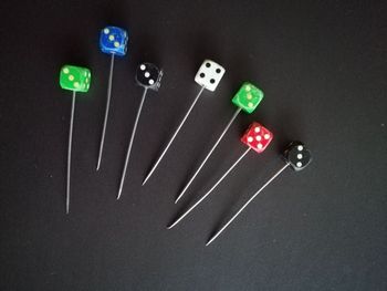 Lot de 7 piques à bigorneaux en bon état