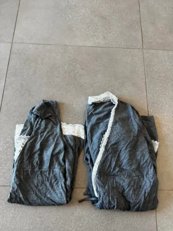 Robe de chambre + débardeur Etam, taille XL, très bon état,