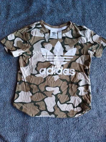 T-shirt adidas