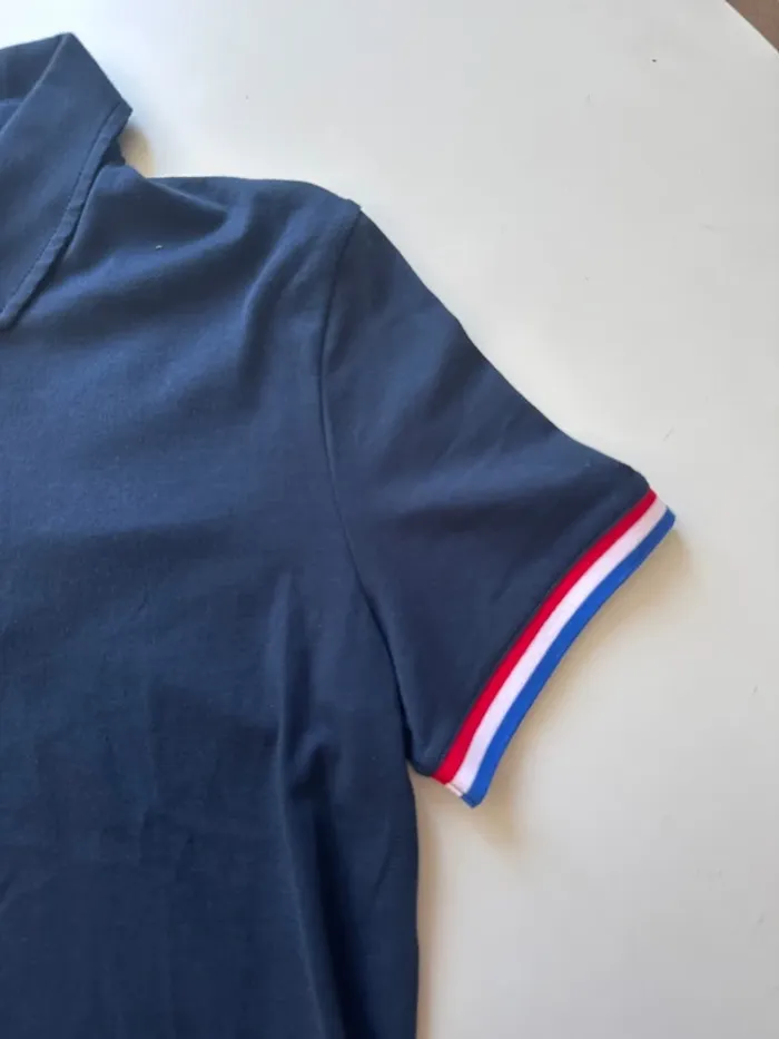 Polo Le Coq Sportif Bleu Marine – Détail Manches Tricolore – Taille S – Neuf - photo numéro 3